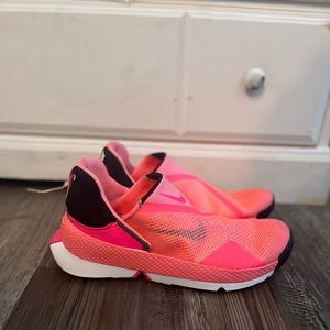 New Nike Go FlyEase Running Shoes SZ 9 Men's / 10.5 Women's DZ4860-600 Pink Gaze